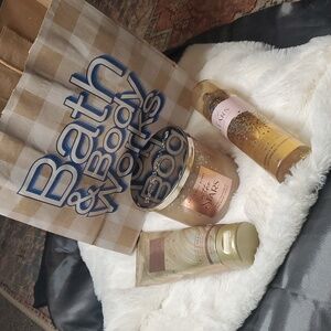 Bath & Body Works Bundle In The Stars Collection - Gold and Cream 3 Full Size